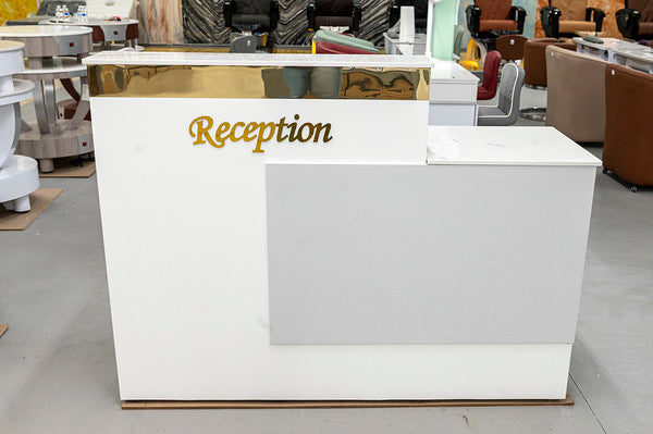 Receptionist with Multi Layers image 0