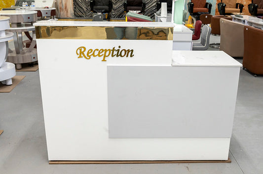 Receptionist with Multi Layers image 0